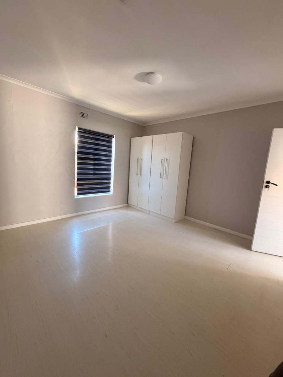 2 Bedroom Property for Sale in Surrey Estate Western Cape